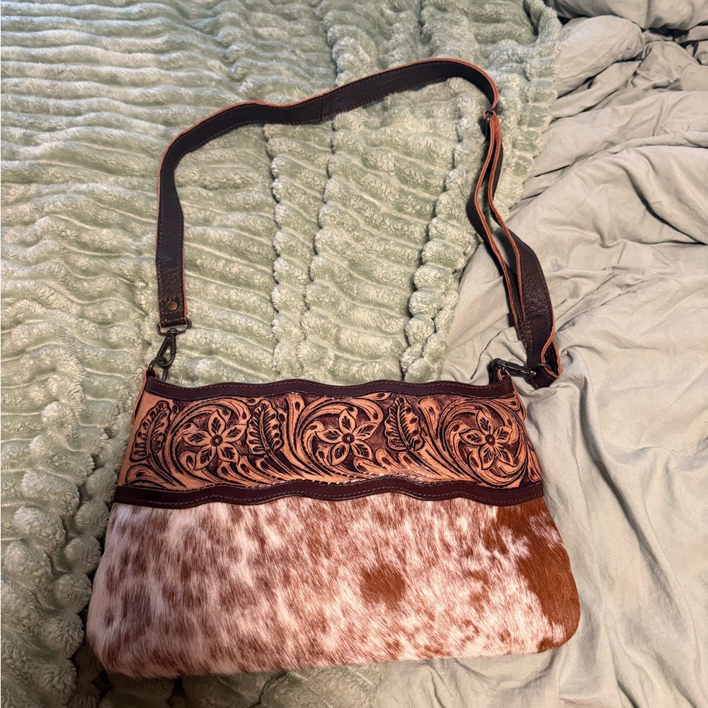 Elegant Brown and Tan Women's Shoulder Bag